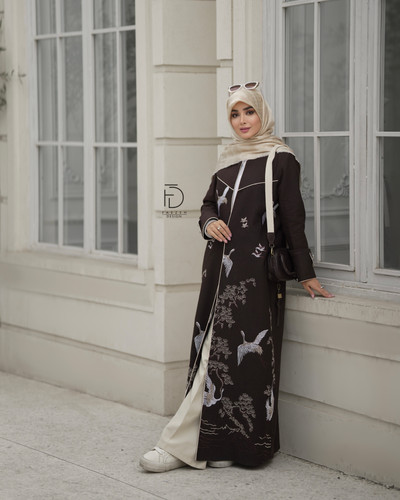 عبای گلدوزی کارامل